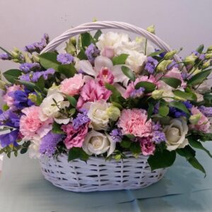 Корзина с цветами -Весеннее цветение Доставка цветов в Новосибирске