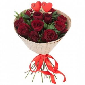 9 красных роз с сердцами Доставка цветов в Новосибирске
