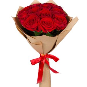 13 роз в упаковке крафт Доставка цветов в Новосибирске